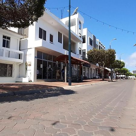 Historico Hostal Elizabeth Puerto Ayora  Dış mekan fotoğraf
