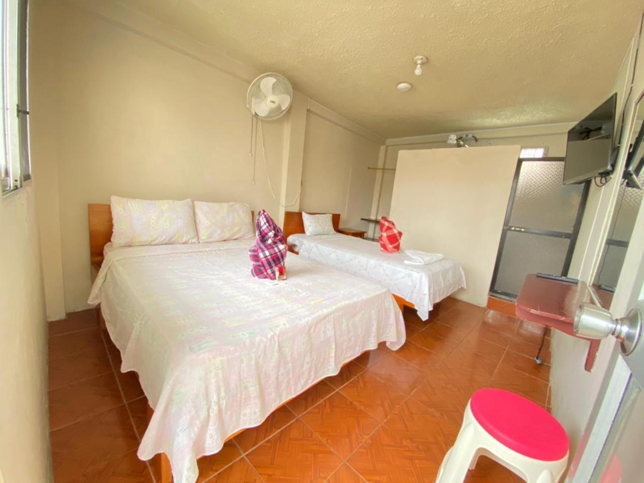 Historico Hostal Elizabeth Puerto Ayora  Dış mekan fotoğraf
