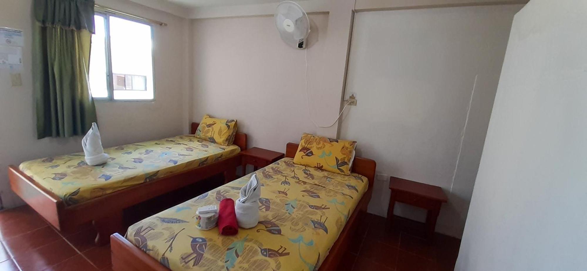 Historico Hostal Elizabeth Puerto Ayora  Dış mekan fotoğraf