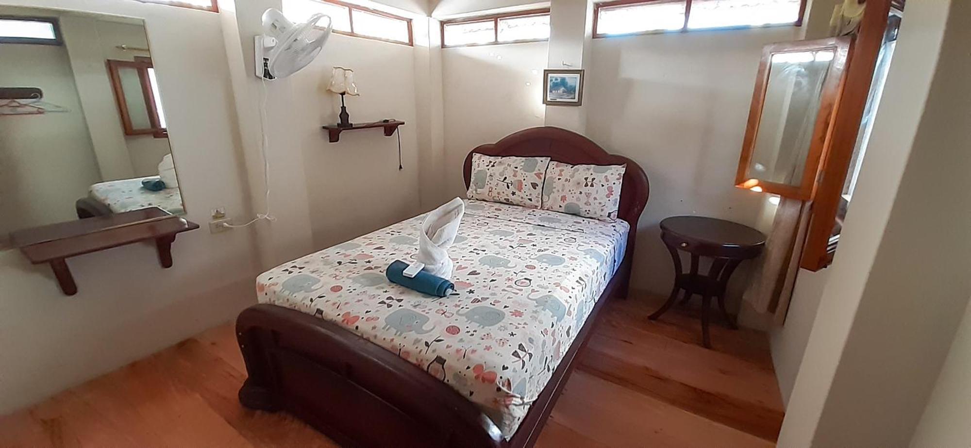 Historico Hostal Elizabeth Puerto Ayora  Dış mekan fotoğraf