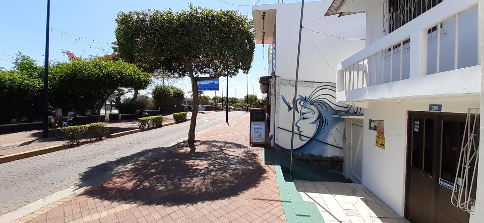 Historico Hostal Elizabeth Puerto Ayora  Dış mekan fotoğraf